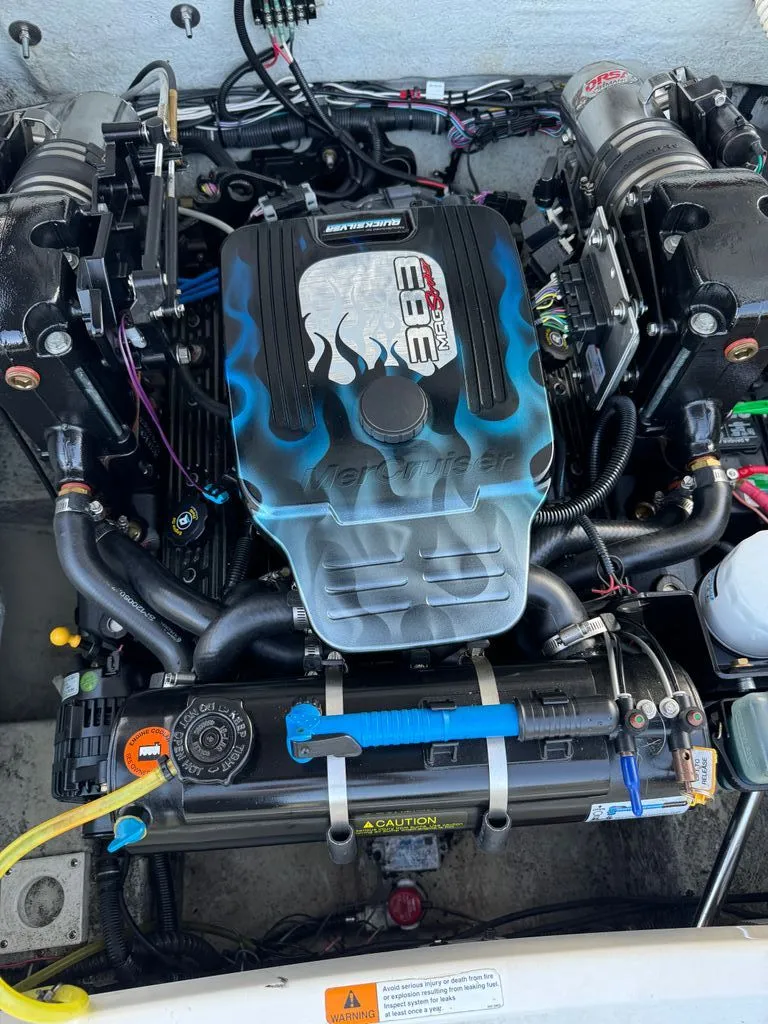 Slide: The Image of Chris-Craft 22 LAUNCH 2005 - 18