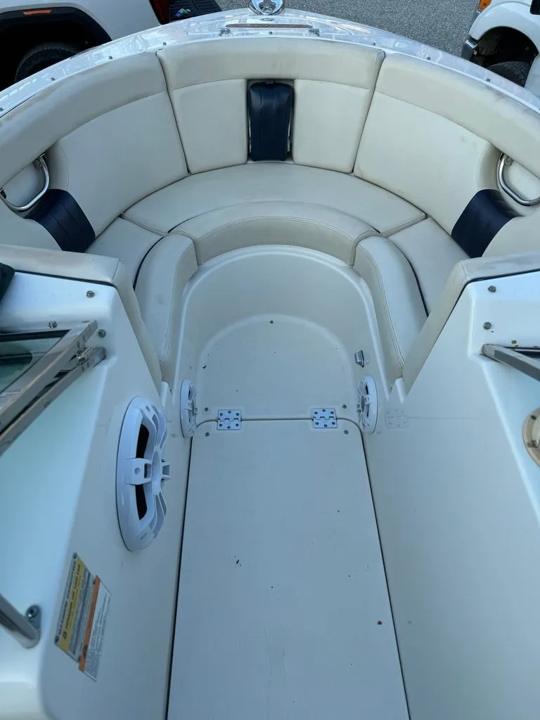 Slide: The Image of Chris-Craft 22 LAUNCH 2005 - 5