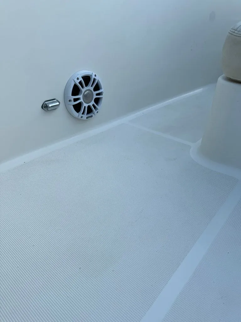 Slide: The Image of Chris-Craft 22 LAUNCH 2005 - 7