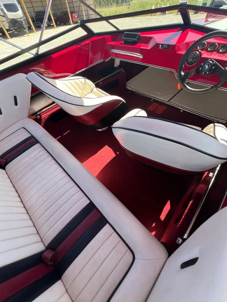 Slide: The Image of Checkmate Vision 221 Magnum 1988 - 5