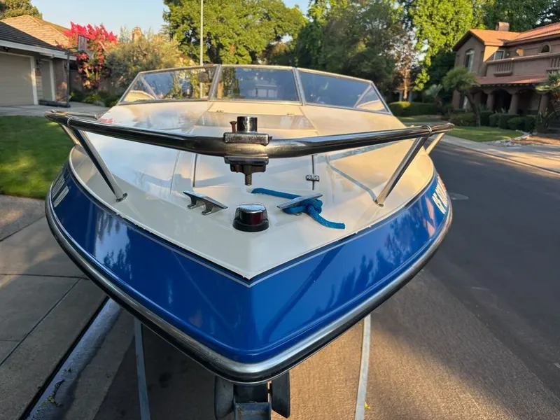 Slide: The Image of Wellcraft Eclipse 216 1991 - 3