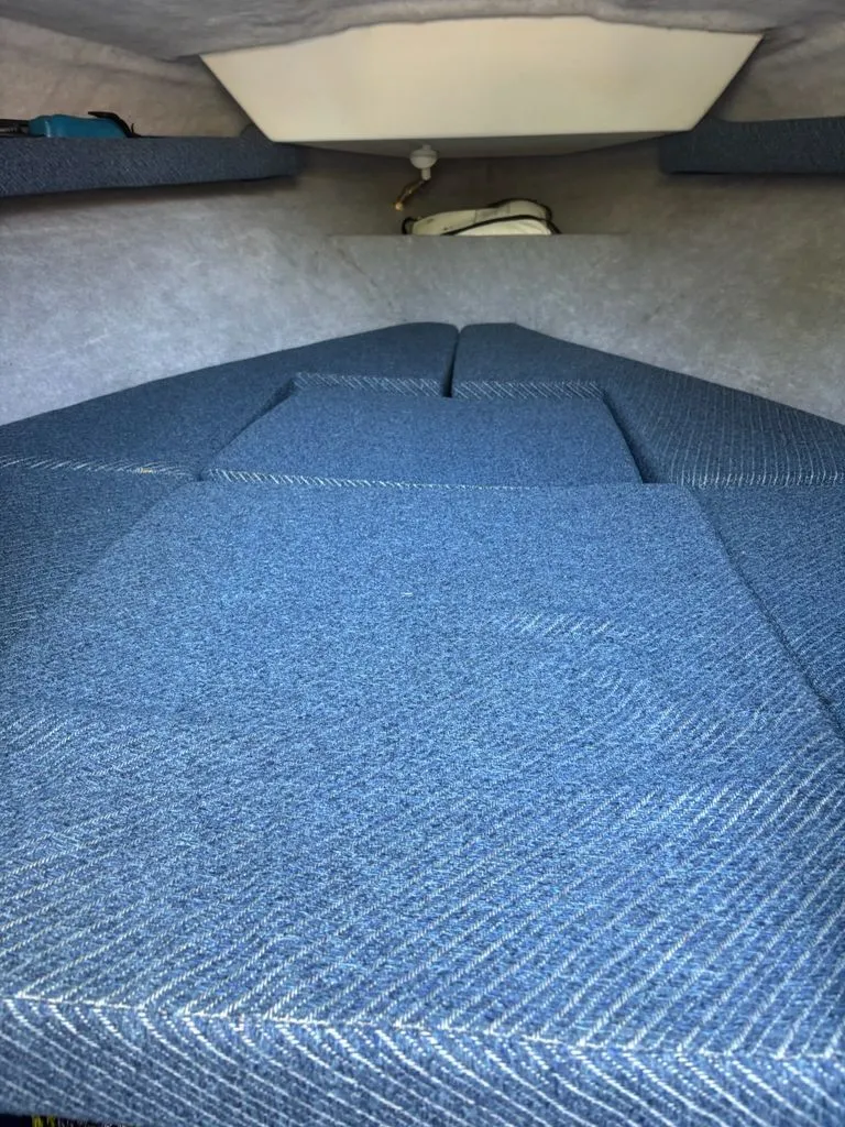 Slide: The Image of Wellcraft Eclipse 216 1991 - 6