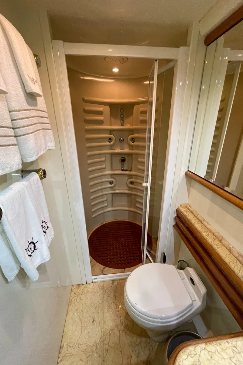 Slide: The Image of Azimut 74 2004 - 100