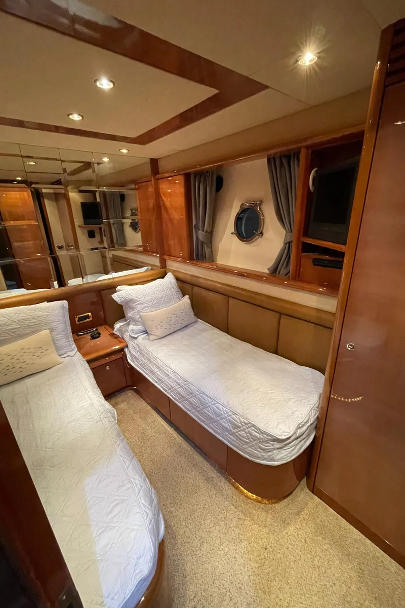 Slide: The Image of Azimut 74 2004 - 107