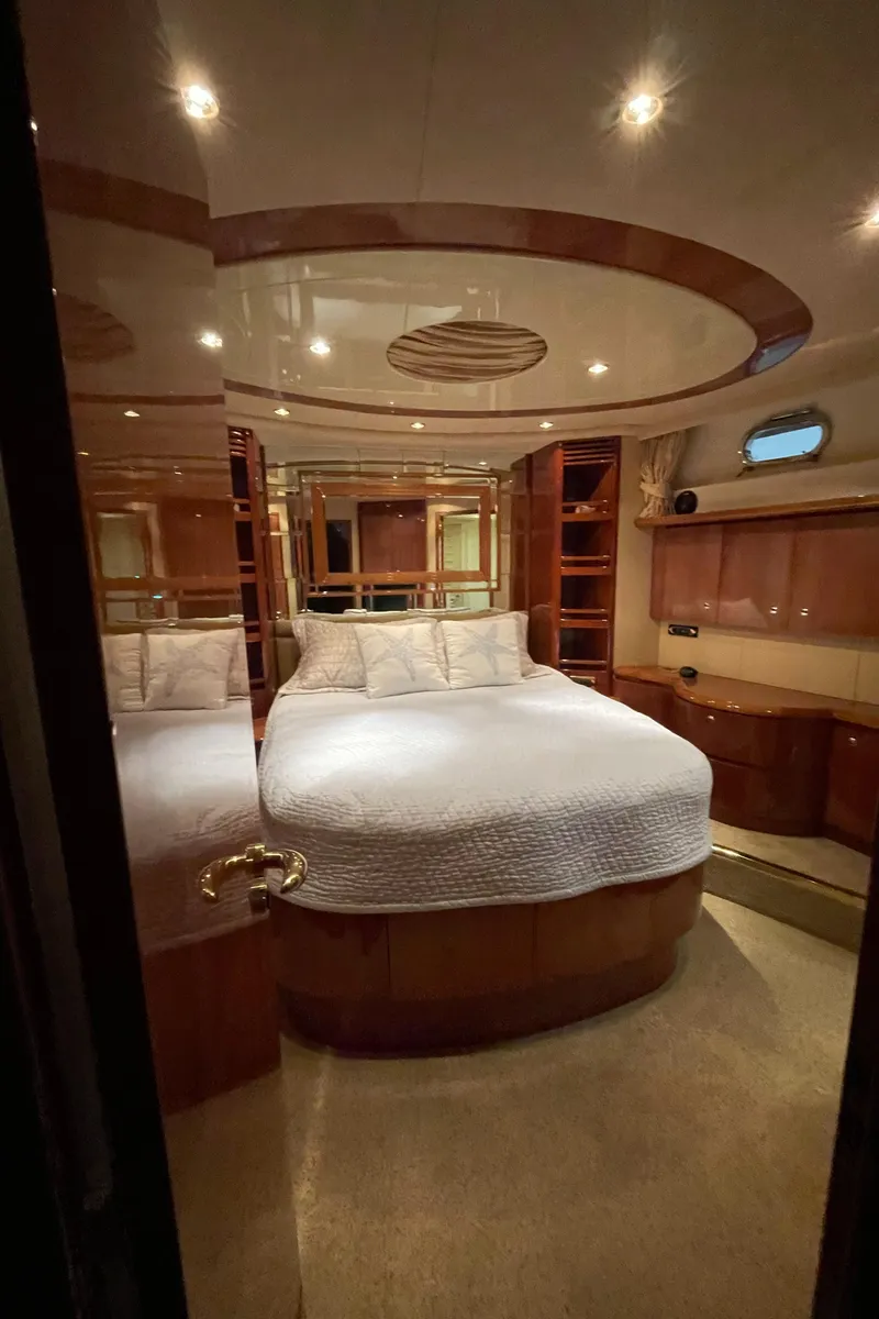 Slide: The Image of Azimut 74 2004 - 114