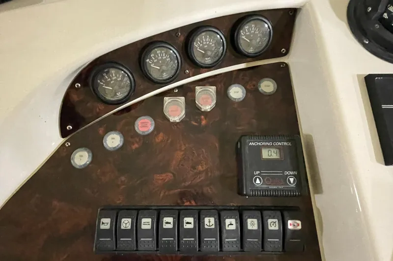 Slide: The Image of Azimut 74 2004 - 130