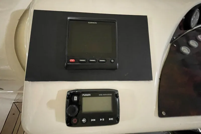 Slide: The Image of Azimut 74 2004 - 132