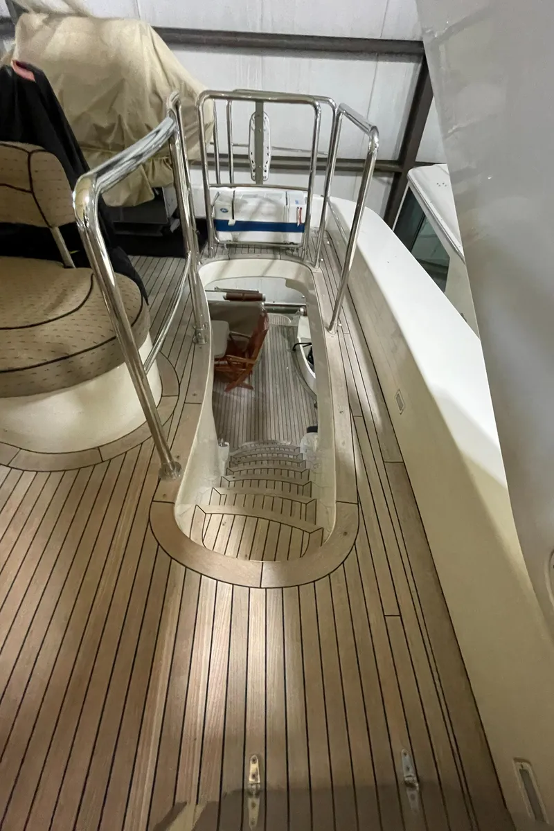 Slide: The Image of Azimut 74 2004 - 142