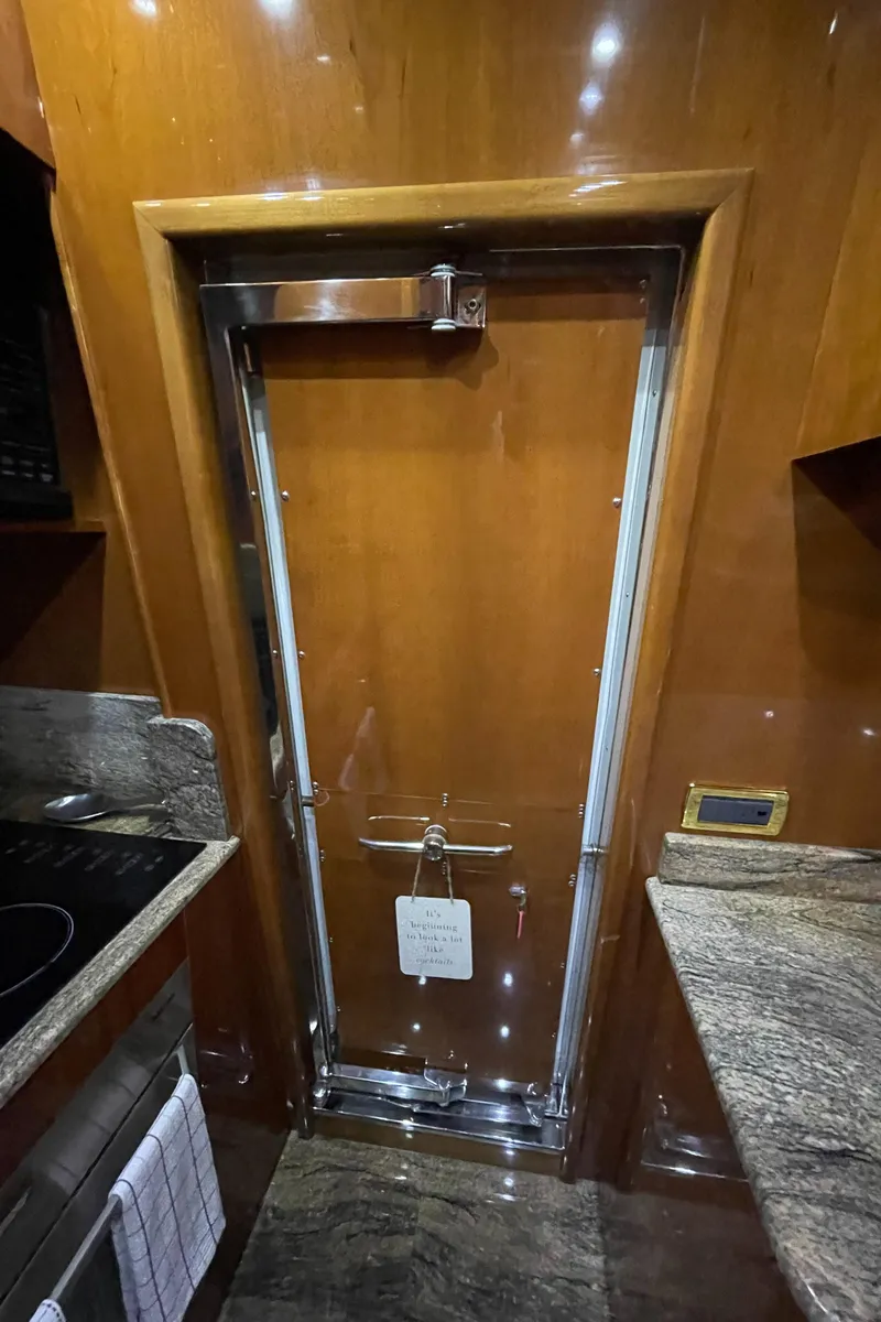 Slide: The Image of Azimut 74 2004 - 67