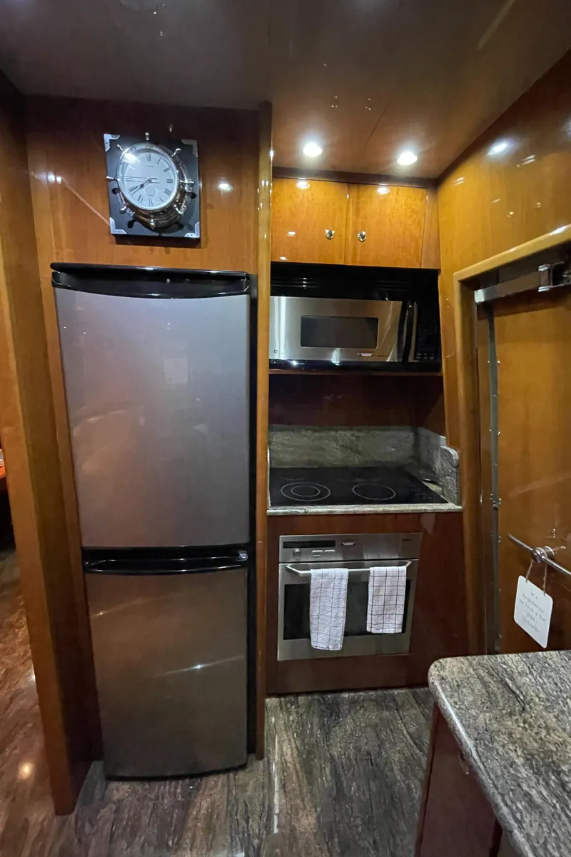 Slide: The Image of Azimut 74 2004 - 68