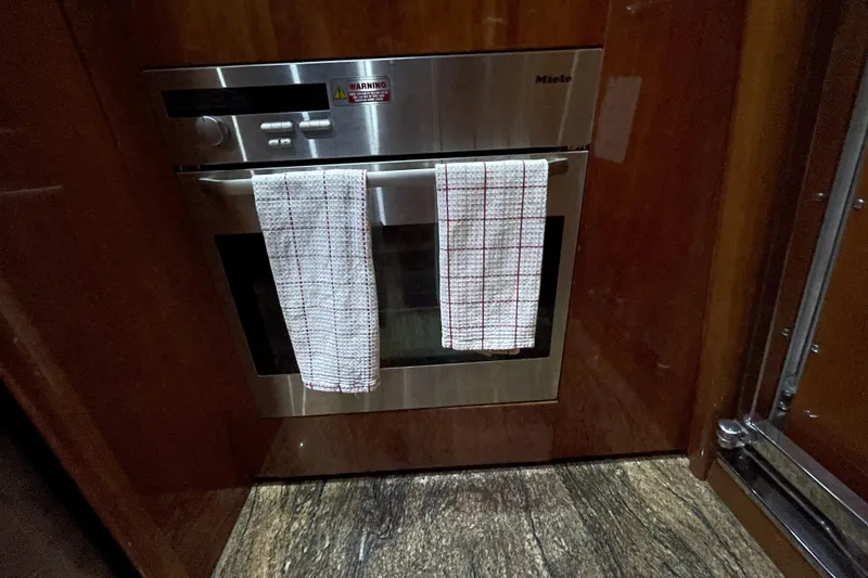 Slide: The Image of Azimut 74 2004 - 70