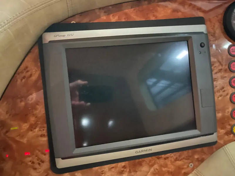 Slide: The Image of Azimut 74 2004 - 77