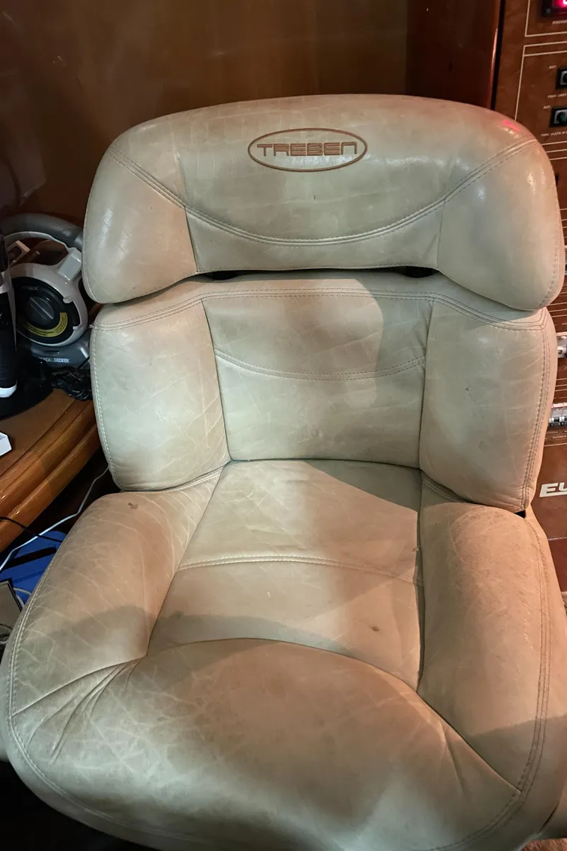 Slide: The Image of Azimut 74 2004 - 82