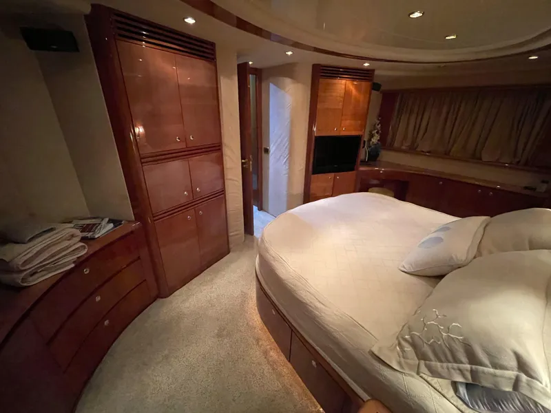 Slide: The Image of Azimut 74 2004 - 91