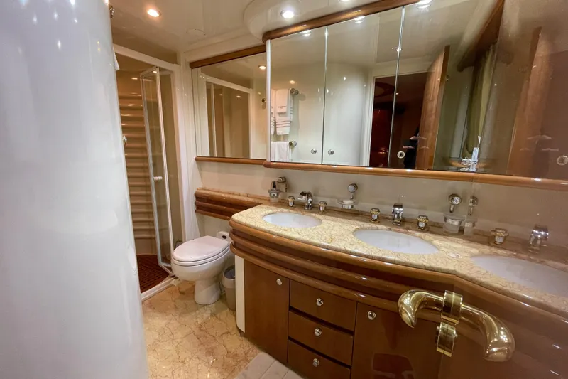 Slide: The Image of Azimut 74 2004 - 96