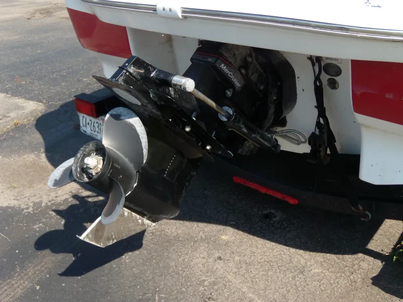 Slide: The Image of 2018 Tahoe 500 TS boat with MerCruiser outboard motor and propeller. - 3