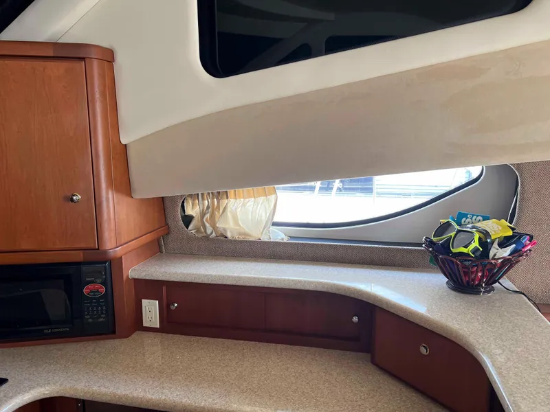 Slide: The Image of Silverton 38 Sport Bridge 2005 - 63