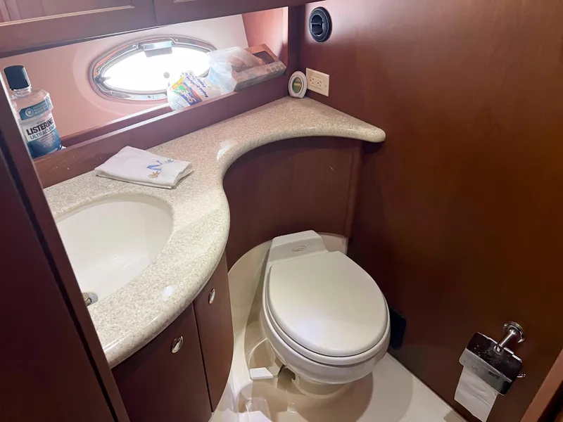 Slide: The Image of Silverton 38 Sport Bridge 2005 - 66