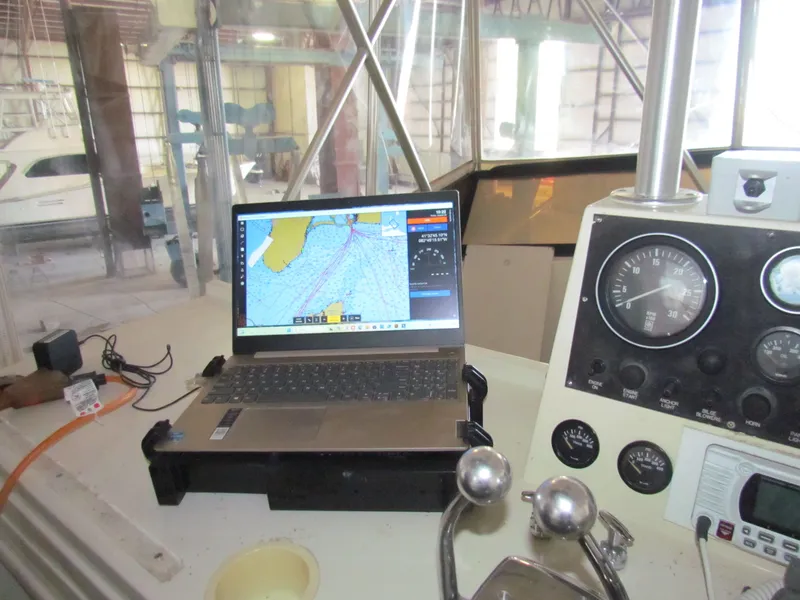 Slide: The Image of Viking 45 Convertible 1988 - 13