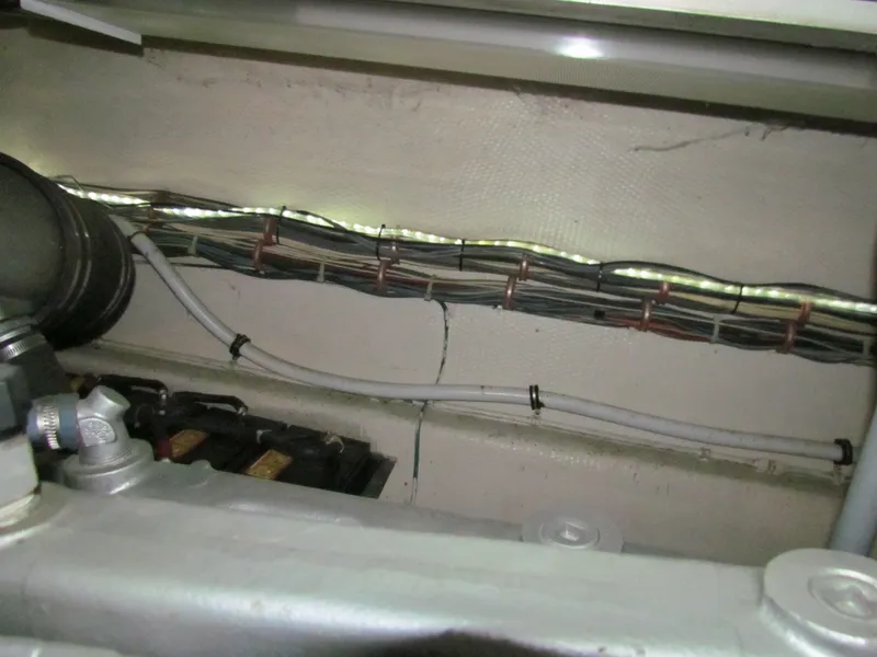 Slide: The Image of Viking 45 Convertible 1988 - 25