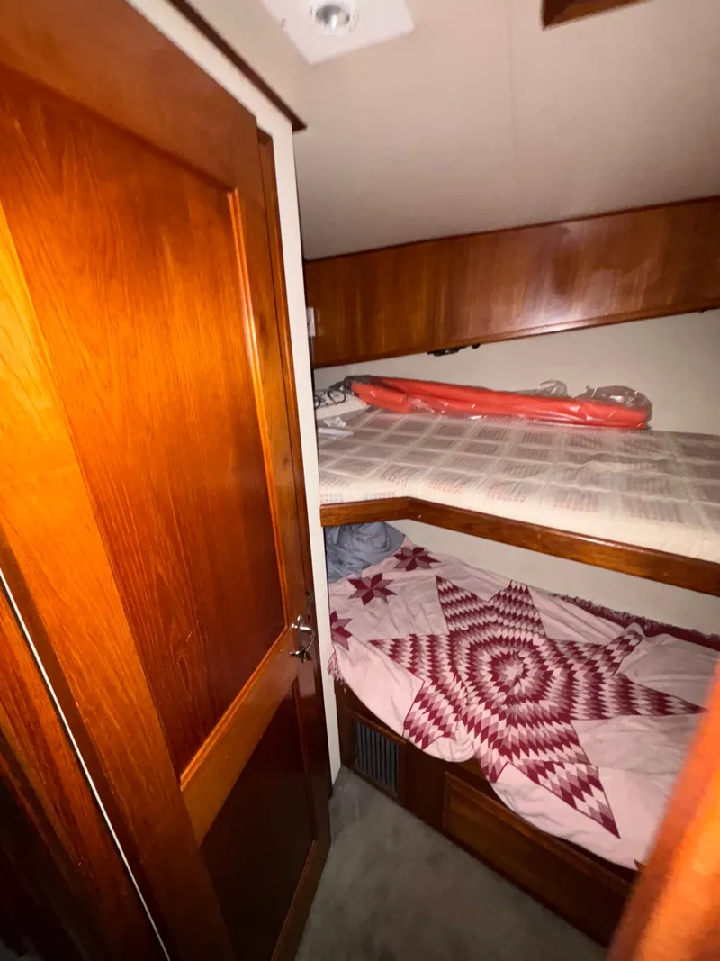 Slide: The Image of Viking 45 Convertible 1988 - 40