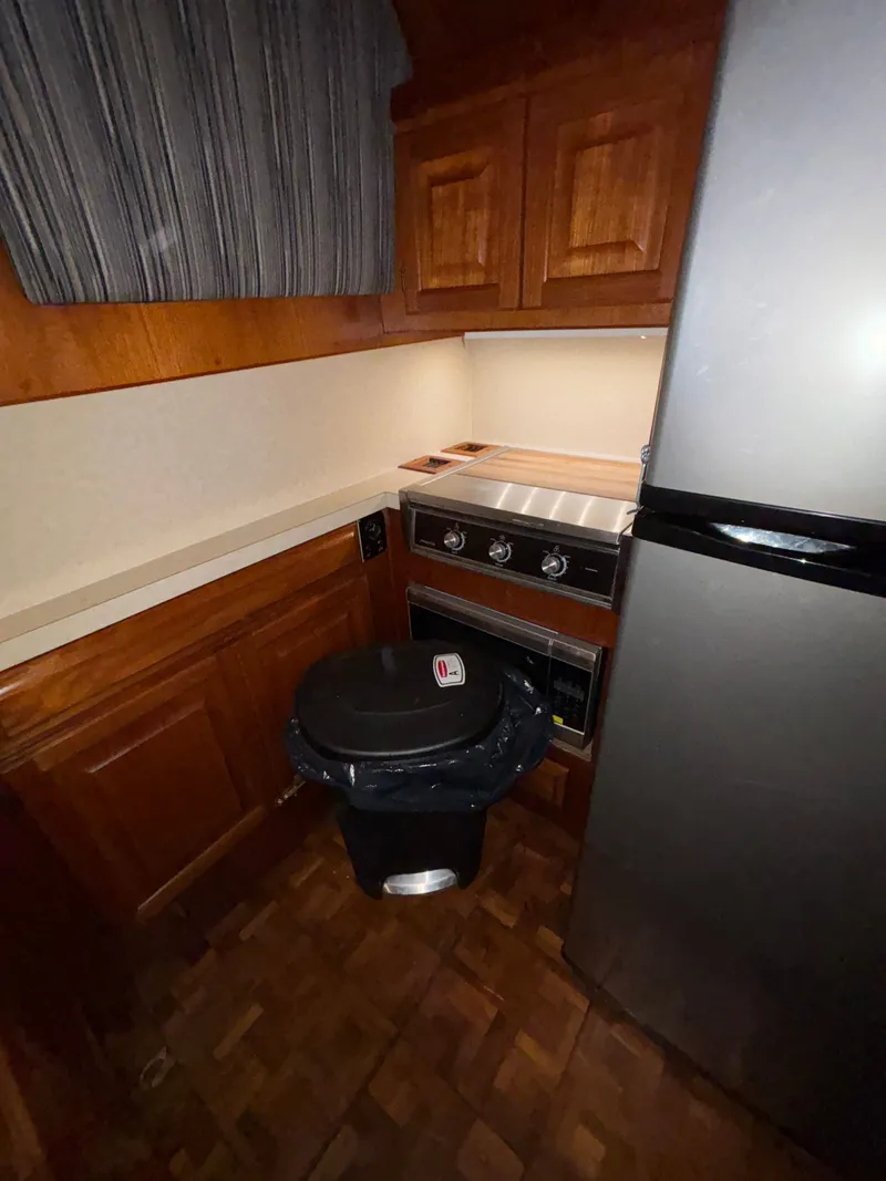 Slide: The Image of Viking 45 Convertible 1988 - 43