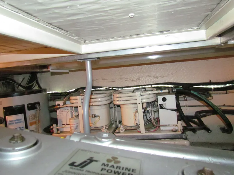 Slide: The Image of Viking 45 Convertible 1988 - 51