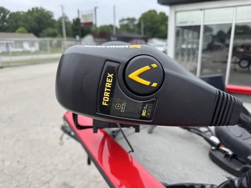 Slide: The Image of Close-up of Minn Kota Fortrex trolling motor on 2012 Tracker Pro Team 175 TXW boat. - 13