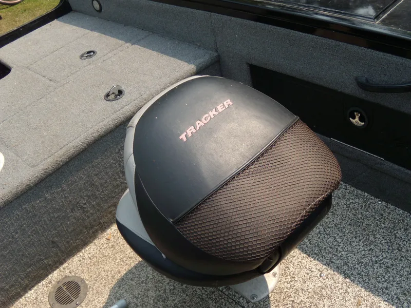 Slide: The Image of 2015 Tracker Targa V-18 WT boat seat with textured upholstery. - 12