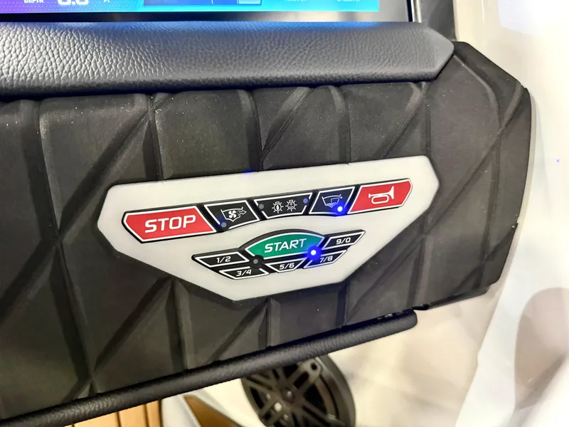 Slide: The Image of Nautique Super Air Nautique S23 2025 - 53