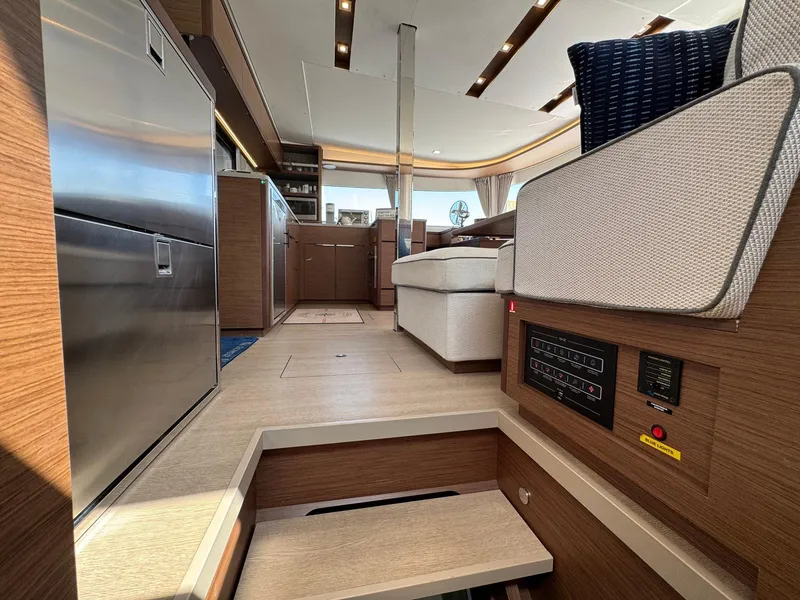 Slide: The Image of Lagoon 46 2022 - 60