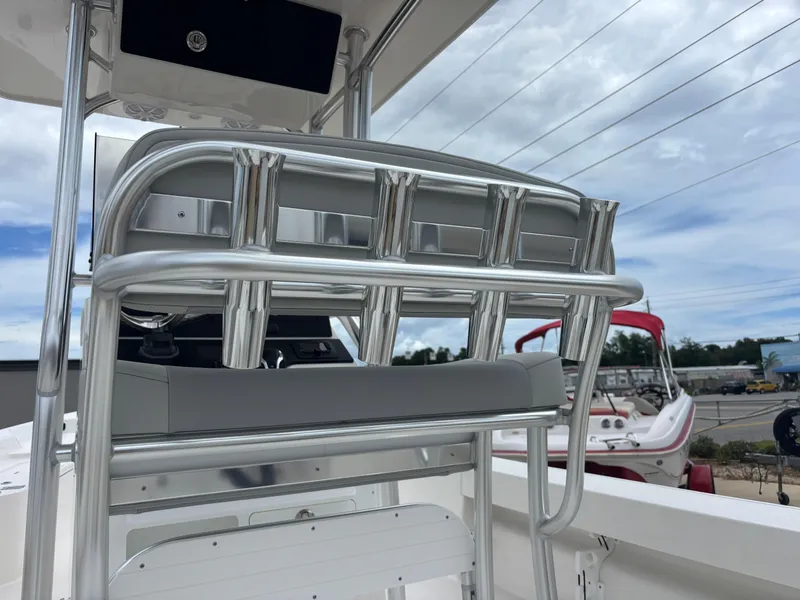 Slide: The Image of Control panel of 2026 Bay Rider 219 Bay boat with Yamaha display and controls. - 21