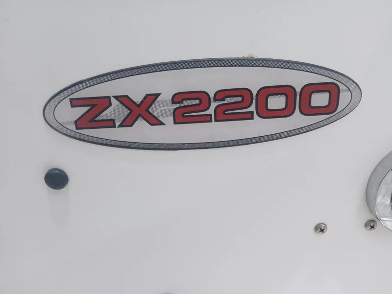 Skeeter ZX2200 2005 - Marine Source