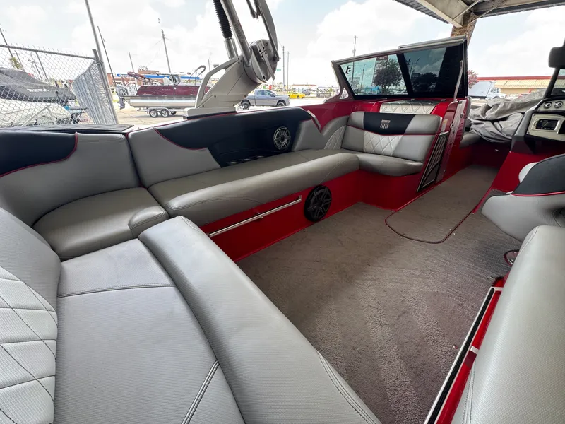 Slide: The Image of MasterCraft X30 2014 - 15