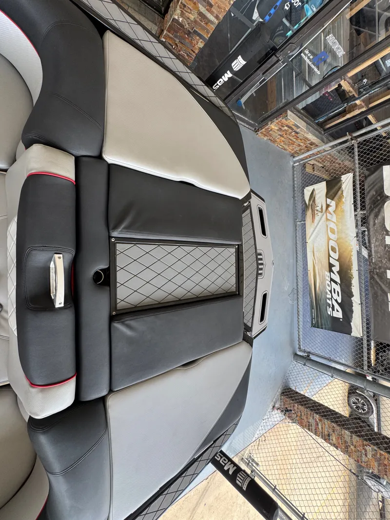 Slide: The Image of MasterCraft X30 2014 - 19