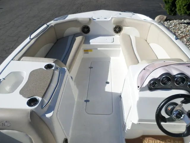 Slide: The Image of NauticStar 203 SC 2019 - 3