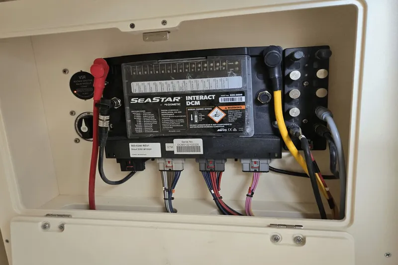 Slide: The Image of Scout 240 Dorado 2022 - 21