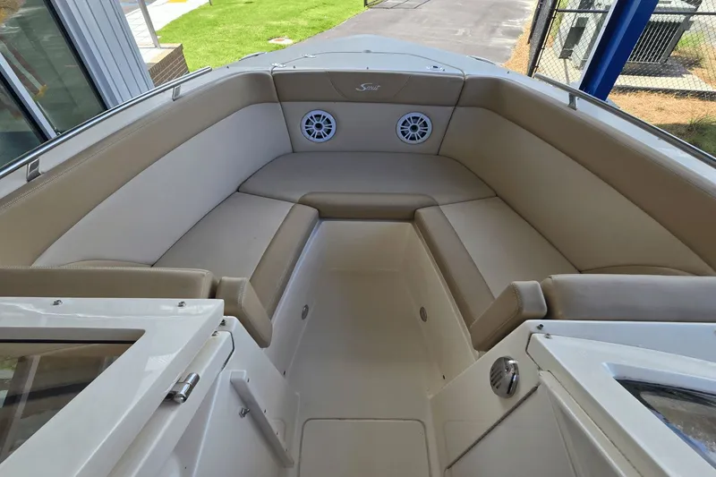 Slide: The Image of Scout 240 Dorado 2022 - 24