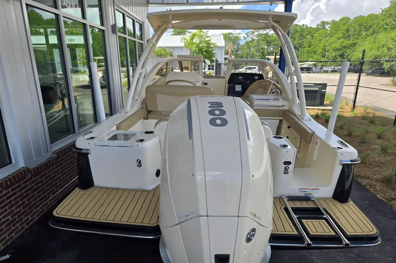 Slide: The Image of Scout 240 Dorado 2022 - 3