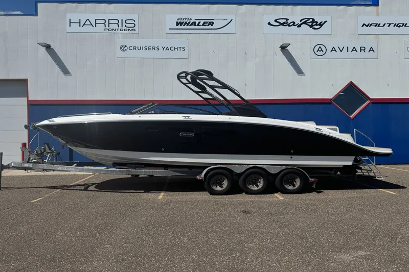Slide: The Image of Sea Ray SDX 290 2026 - 0