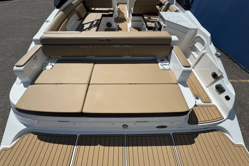 Slide: The Image of Sea Ray SDX 290 2026 - 8