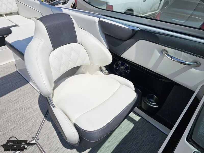 Slide: The Image of Regal 2300 Bowrider 2018 - 101