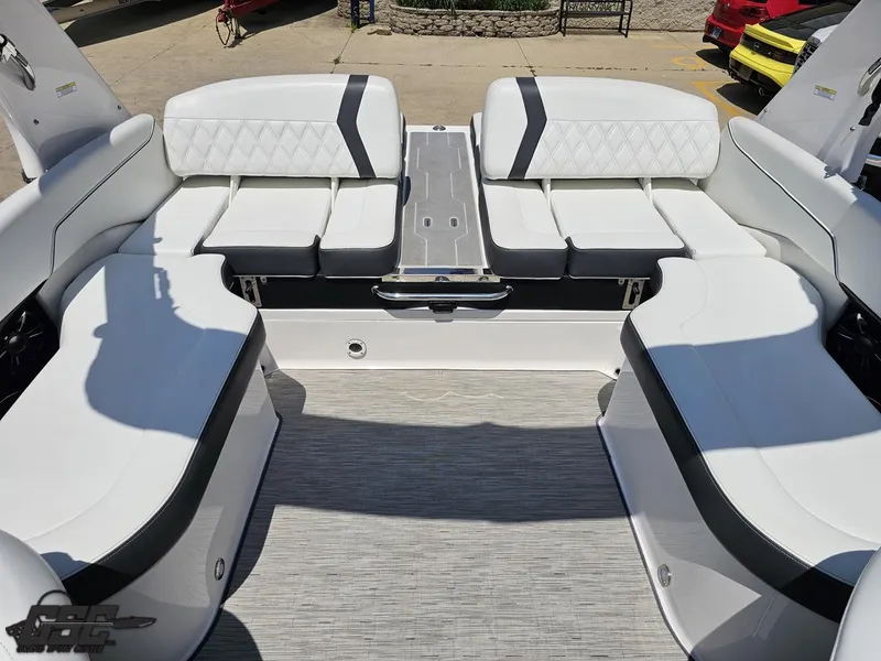 Slide: The Image of Regal 2300 Bowrider 2018 - 103