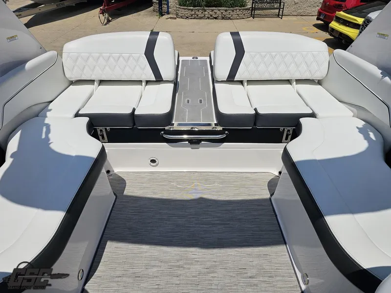 Slide: The Image of Regal 2300 Bowrider 2018 - 104