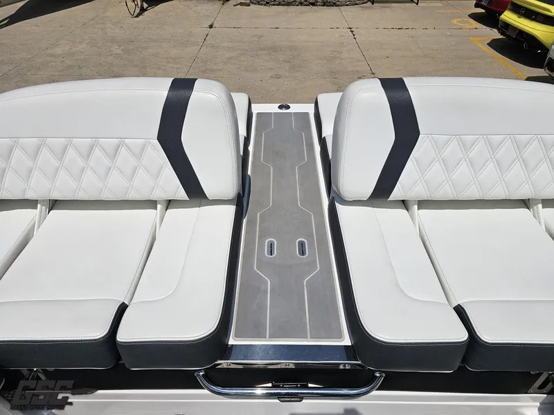 Slide: The Image of Regal 2300 Bowrider 2018 - 106