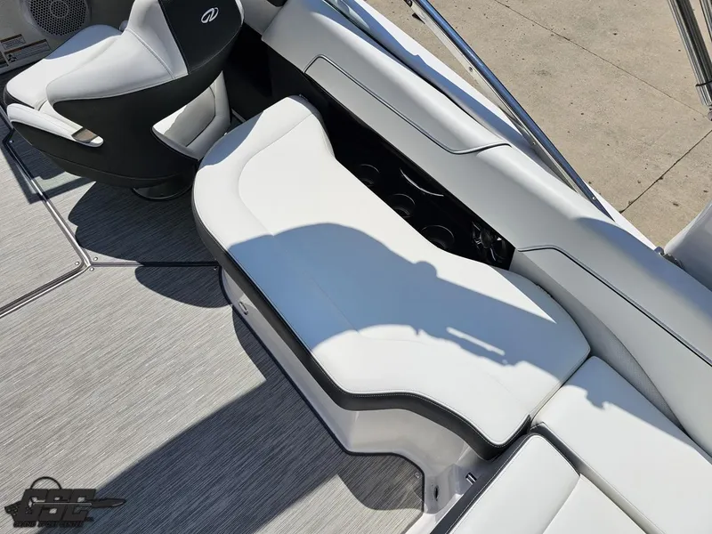 Slide: The Image of Regal 2300 Bowrider 2018 - 50