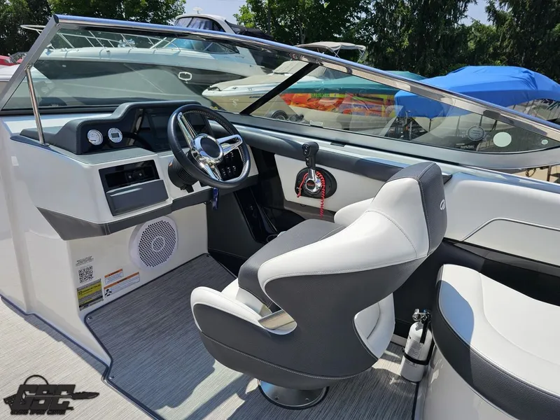 Slide: The Image of Regal 2300 Bowrider 2018 - 64