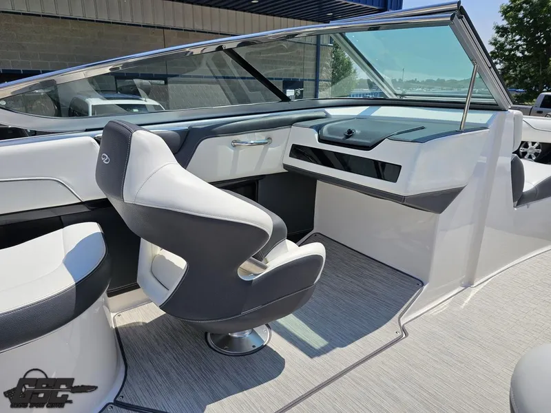 Slide: The Image of Regal 2300 Bowrider 2018 - 65