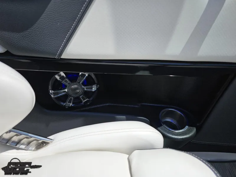 Slide: The Image of Regal 2300 Bowrider 2018 - 68