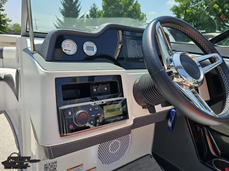 Slide: The Image of Regal 2300 Bowrider 2018 - 73